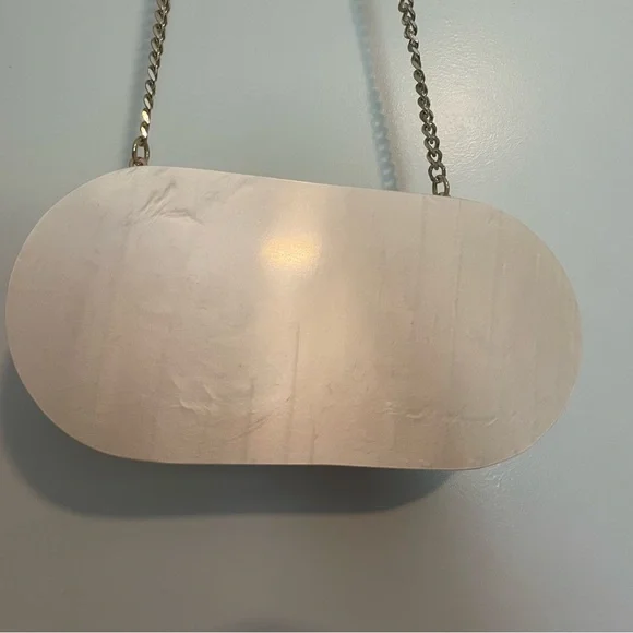 Zara Cream Clutch with Gold Chain - Picture 3 of 4